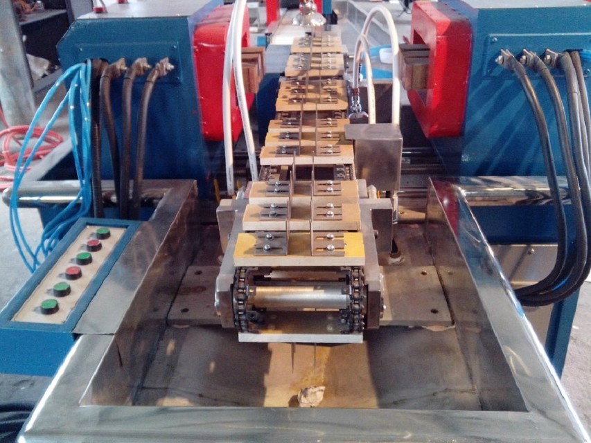 射陽探傷機(jī)廠家?guī)懔私獯欧厶絺麢C(jī)中焊縫和通電時(shí)間的相關(guān)注意 射陽探傷機(jī)廠家?guī)懔私獯欧厶絺麢C(jī)中焊縫和通電時(shí)間的相關(guān)注意